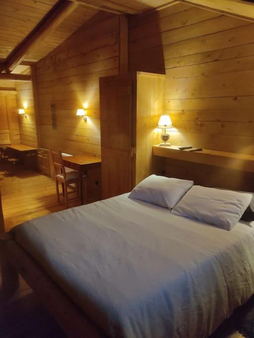 Les Cabanes De Pellier Charcier Eksteriør billede